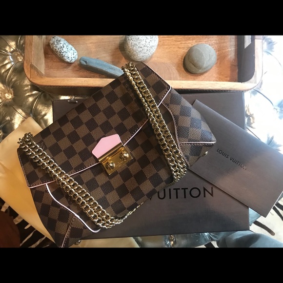 💕Louis Vuitton Caissa Clutch Bag💕 - Picture 2 of 8